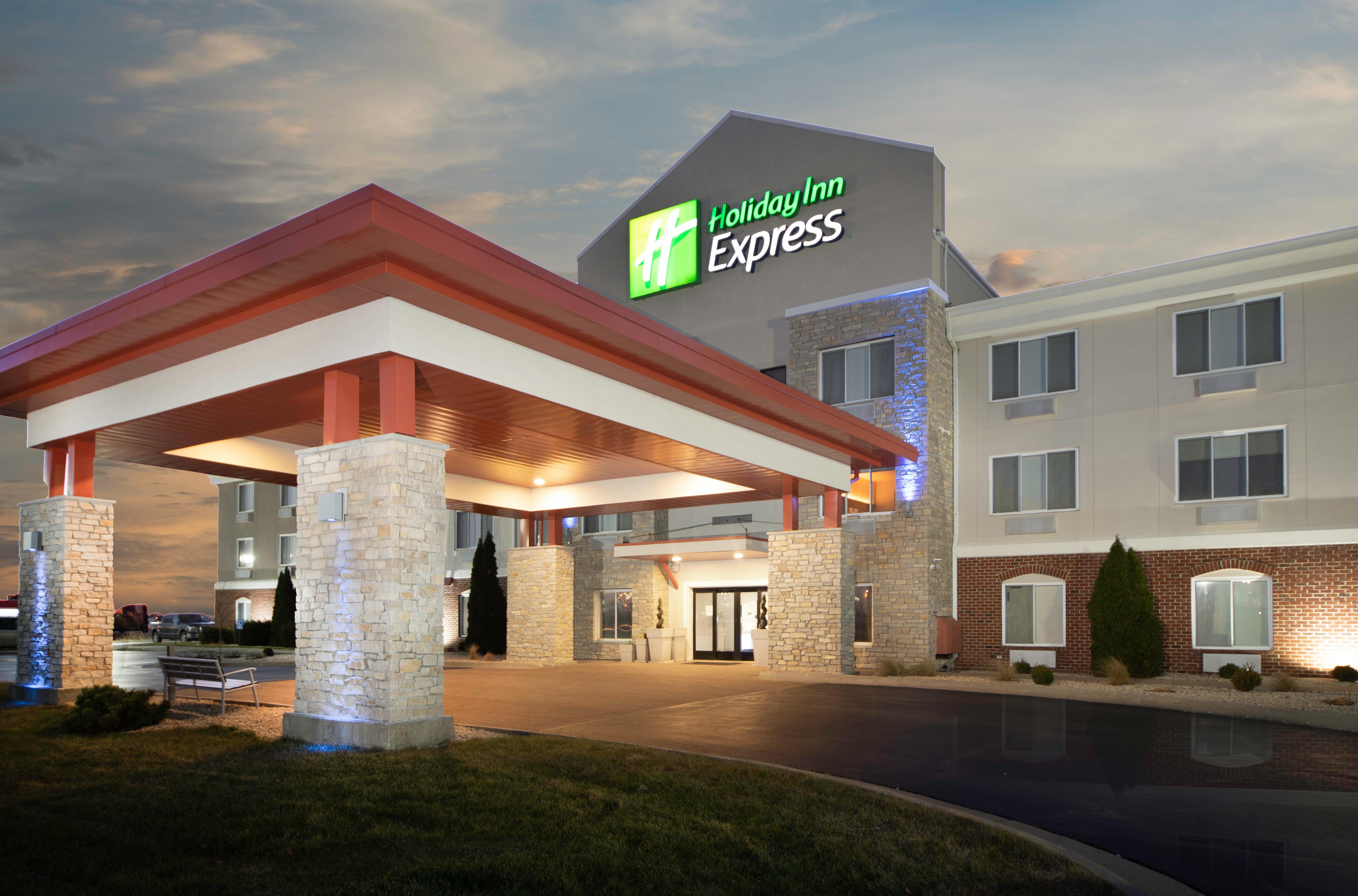 Holiday Inn Express Rochelle, An Ihg Hotel Exterior photo